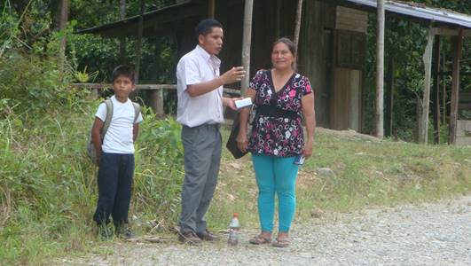 Abide in Christ team personal witnessing in Ecuador.