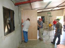 Construction team parsonage in Zapotillo, Honduras