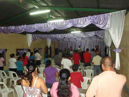 Worship service El Ayote, Nicaragua evangelism workshop.