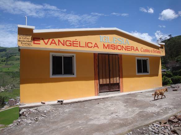 Evangelica misionera Camino a Betania Alausi, Ecuador