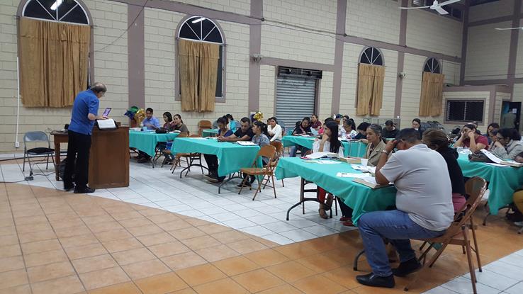 Evangelismo en Profundo workshop at Hebron Baptist Church.