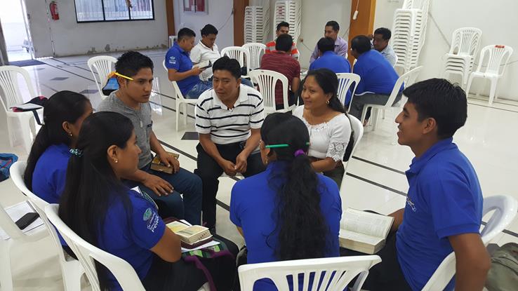 Small group studies in Peniel Theological Seminary in Guayaquil extension