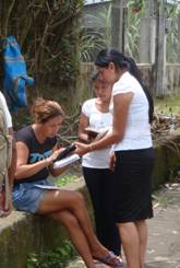 Evangelism students witnessing to lady in Santo Domningo Ecuador